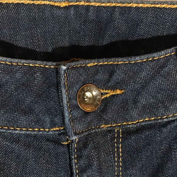 L.L. Bean Women’s Classic Fit Straight Denim Jeans, 6P - Picture 2 of 10